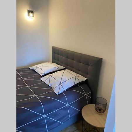 Appartement Chaleureux Au Coeur D Un Village Classe Villebois-Lavalette Zewnętrze zdjęcie